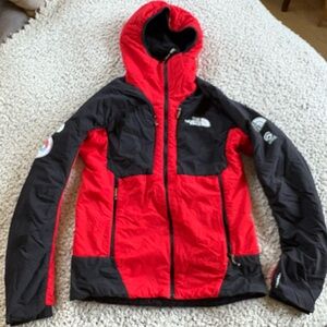 The North Face Expedition Summit Series L3 Ventrix Full Zip Hoody Red NF0A3